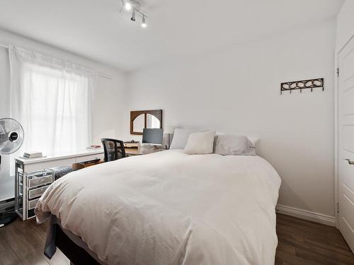 Master bedroom - 2615 Rue Louis-Veuillot, Montréal (Mercier/Hochelaga-Maisonneuve), QC - Indoor Photo Showing Bedroom