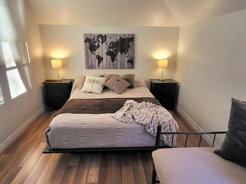 Bedroom - 32 Rue Du Lac, Les Coteaux, QC - Indoor Photo Showing Bedroom