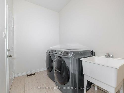 197 Thornbush Blvd, Brampton, ON - Indoor Photo Showing Laundry Room