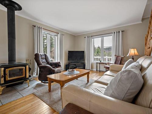 Salon - 2100 Ch. Du Rapide, Rivière-Rouge, QC - Indoor Photo Showing Living Room