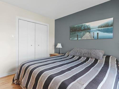 Chambre Ã  coucher principale - 101 25E Avenue, Sainte-Barbe, QC - Indoor Photo Showing Bedroom
