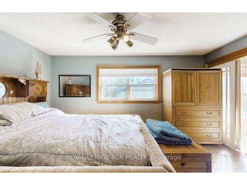 1097 Ferrier Ave, Innisfil, ON - Indoor Photo Showing Bathroom