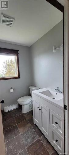 647 Principale, Petit-Rocher, NB - Indoor Photo Showing Bathroom