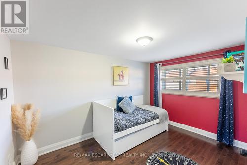 2 - 2248 Upper Middle Road S, Burlington, ON - Indoor Photo Showing Bedroom