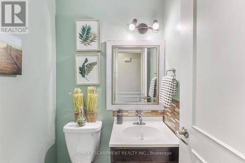 2 - 2248 Upper Middle Road S, Burlington, ON - Indoor Photo Showing Bathroom