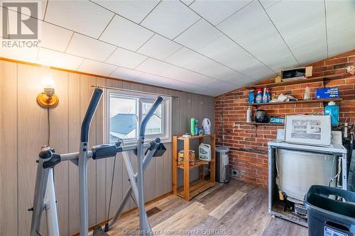 137 Main Street East, Highgate, ON - Indoor Photo Showing Gym Room