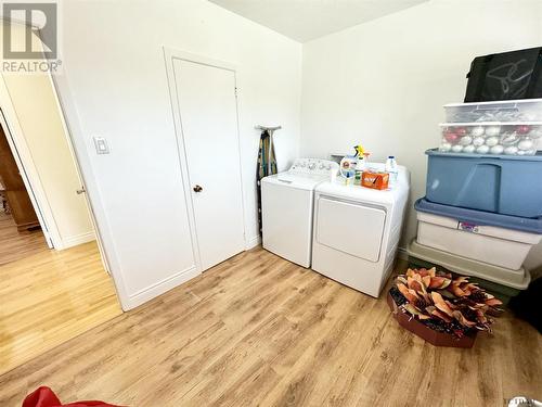 19 Albany St, Kapuskasing, ON - Indoor Photo Showing Laundry Room