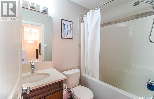 2810 Rochdale Boulevard, Regina, SK - Indoor Photo Showing Bathroom