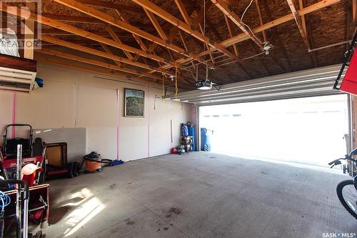 2810 Rochdale Boulevard, Regina, SK - Indoor Photo Showing Garage