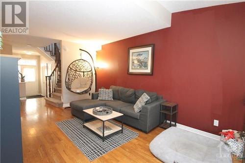 623 Wild Shore Crescent, Ottawa, ON - Indoor Photo Showing Living Room