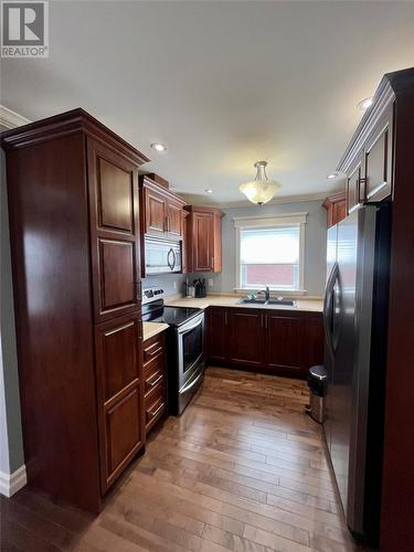 7 Kennedy Place, Grand Falls - Windsor, NL - Indoor Photo Showing Kitchen With Double Sink