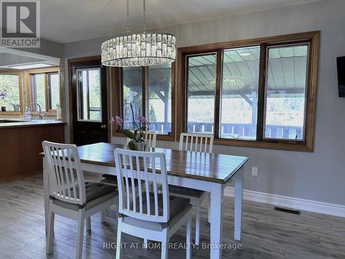 347 County Rd 19 Rd, Prince Edward County, ON - Indoor Photo Showing Dining Room
