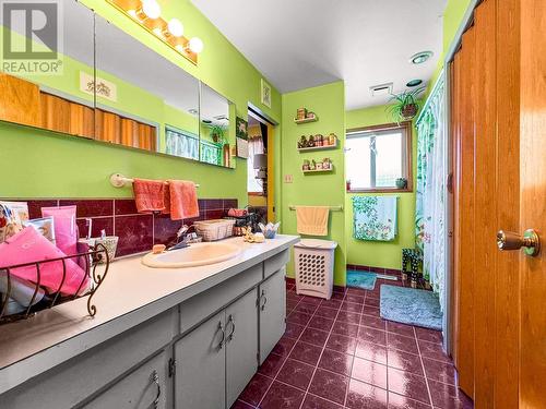3611 Cottonwood Crescent, Terrace, BC - Indoor Photo Showing Bathroom