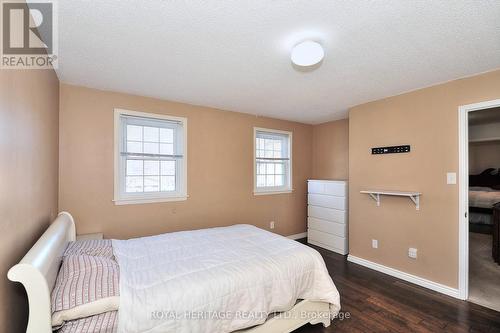 617 Weyburn Sq, Pickering, ON - Indoor Photo Showing Bedroom