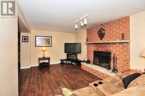 617 Weyburn Sq, Pickering, ON - Indoor Photo Showing Living Room With Fireplace
