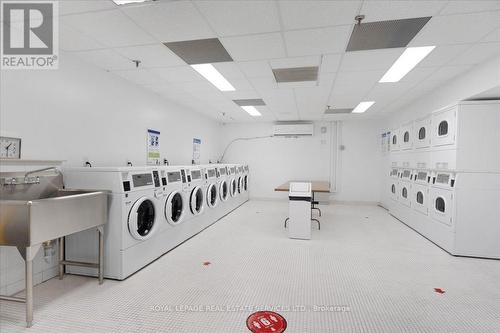#1214 -914 Yonge St, Toronto, ON - Indoor Photo Showing Laundry Room