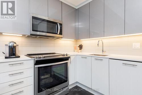 3508 - 403 Church Street, Toronto, ON - Indoor Photo Showing Kitchen With Upgraded Kitchen