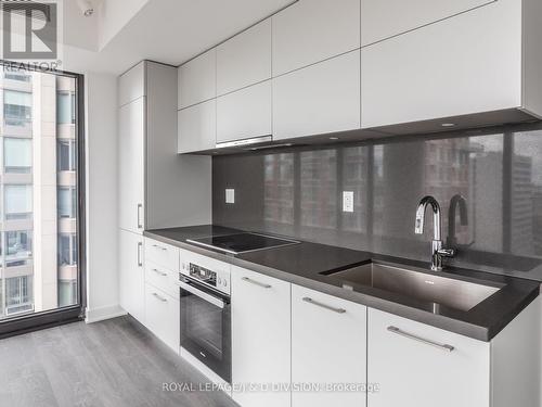 #2012 -188 Cumberland St, Toronto, ON - Indoor Photo Showing Kitchen With Upgraded Kitchen