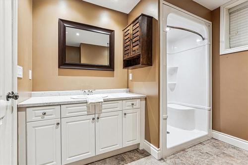 5117 Canborough Road, Wellandport, ON - Indoor Photo Showing Bathroom