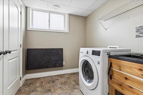 5117 Canborough Road, Wellandport, ON - Indoor Photo Showing Laundry Room