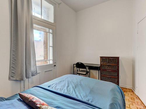 Chambre Ã Â coucher - 1221 Rue Atateken, Montréal (Ville-Marie), QC - Indoor Photo Showing Bedroom