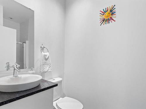 Salle de bains - 103-7361 Av. Victoria, Montréal (Côte-Des-Neiges/Notre-Dame-De-Grâce), QC - Indoor Photo Showing Bathroom