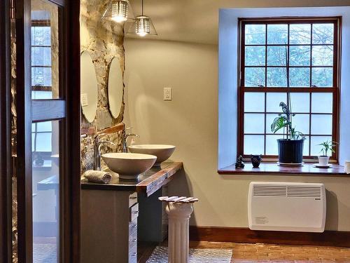 Ensuite bathroom - 582 Route Des Outaouais, Brownsburg-Chatham, QC - Indoor Photo Showing Bathroom