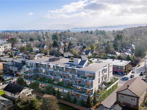 307-1916 Oak Bay Ave, Victoria, BC - Outdoor With View