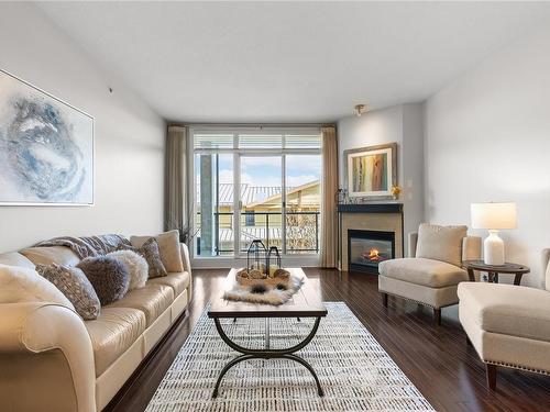402-194 Beachside Dr, Parksville, BC - Indoor Photo Showing Living Room With Fireplace