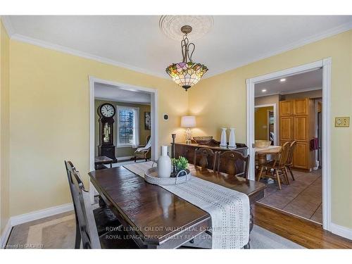 28 Parkview Pl, Brampton, ON - Indoor Photo Showing Dining Room