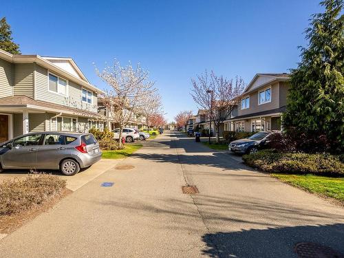 116-1500 Cumberland Rd, Courtenay, BC - Outdoor
