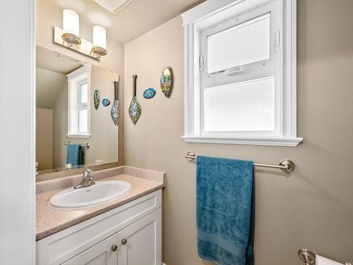 116-1500 Cumberland Rd, Courtenay, BC - Indoor Photo Showing Bathroom
