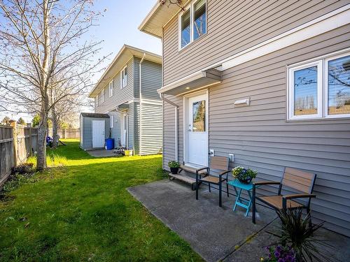 116-1500 Cumberland Rd, Courtenay, BC - Outdoor With Exterior