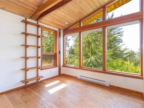 8540 West Coast Rd, Sooke, BC - Indoor Photo Showing Other Room