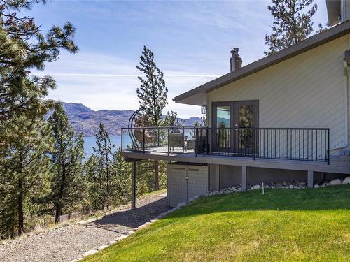 3943 Trepanier Heights Place, Peachland, BC - Outdoor With Deck Patio Veranda