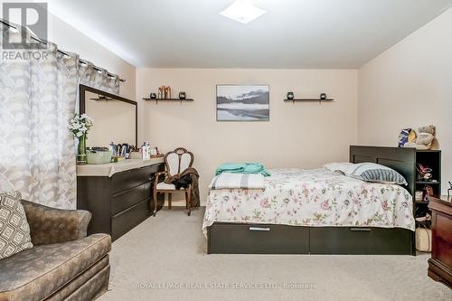 3403 Bruzan Cres, Mississauga, ON - Indoor Photo Showing Bedroom