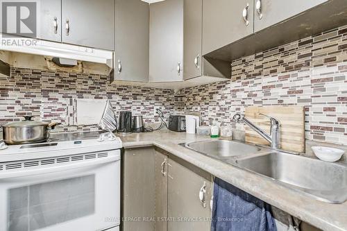 3403 Bruzan Cres, Mississauga, ON - Indoor Photo Showing Kitchen With Double Sink