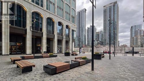 #1412 -480 Front St W, Toronto, ON - Outdoor