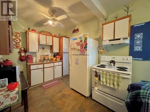 7 Vardys Avenue, Clarenville, NL - Indoor Photo Showing Kitchen With Double Sink