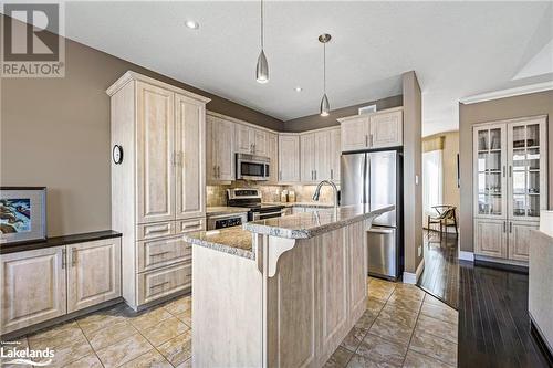 491 Aberdeen Boulevard, Midland, ON - Indoor Photo Showing Kitchen With Upgraded Kitchen