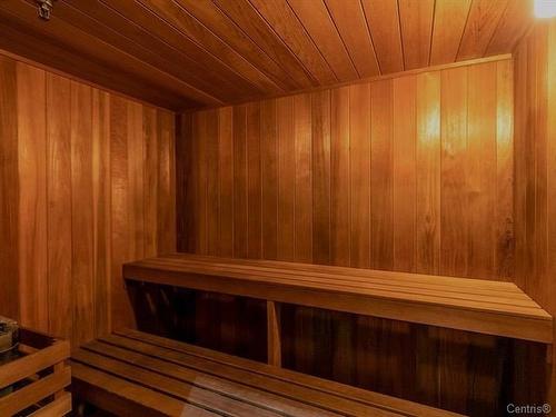 Sauna - 320-1235 Rue Bishop, Montréal (Ville-Marie), QC - Indoor Photo Showing Other Room