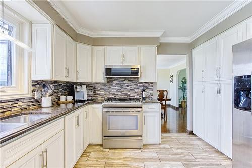 7254 Mud Street E, Grimsby, ON - Indoor Photo Showing Kitchen With Double Sink