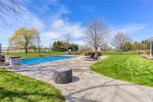 7254 Mud Street E, Grimsby, ON - Outdoor With In Ground Pool With Backyard