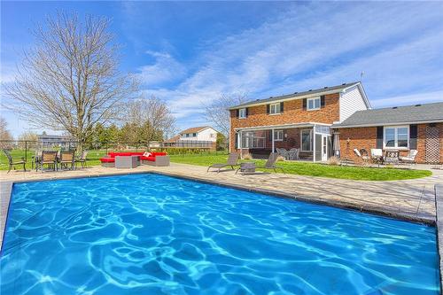 7254 Mud Street E, Grimsby, ON - Outdoor With In Ground Pool