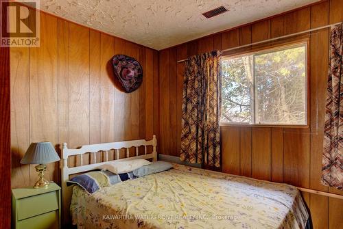 18 Hargrave Rd, Kawartha Lakes, ON - Indoor Photo Showing Bedroom