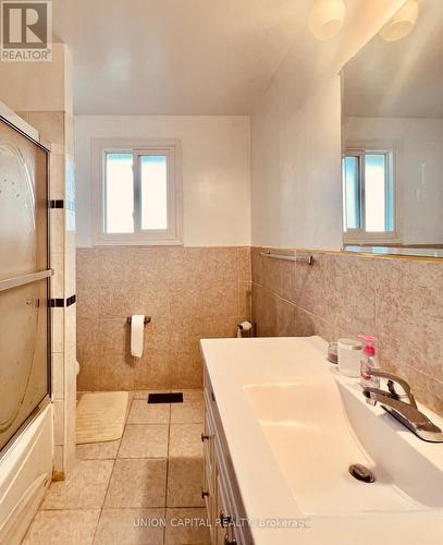 2 Shetland Cres, St. Catharines, ON - Indoor Photo Showing Bathroom