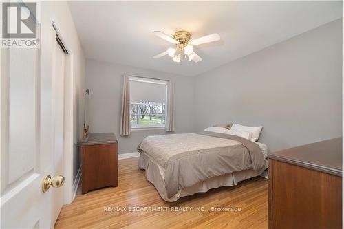17 Rosemount Drive, Welland, ON - Indoor Photo Showing Bedroom