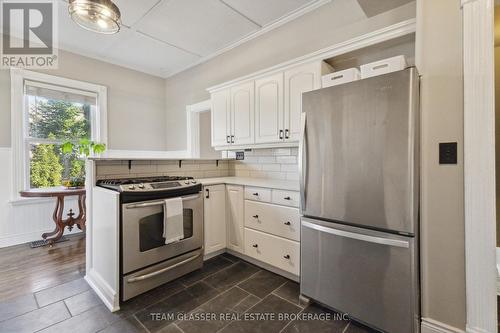 123 Cathcart St, London, ON - Indoor Photo Showing Kitchen