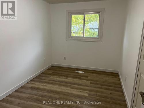 44 Banting Crescent, London, ON - Indoor Photo Showing Other Room