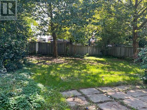 44 Banting Cres, London, ON - Outdoor With Backyard